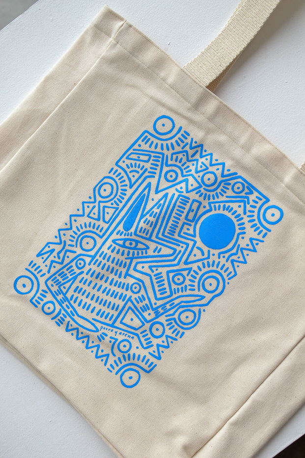 Perro y Arena Tote Bag Coyote Blues
