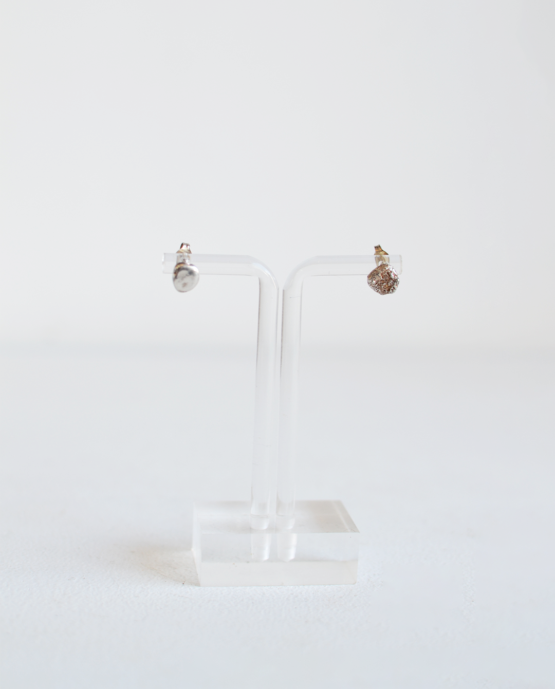 X Anagore Aretes Piedritas de Río