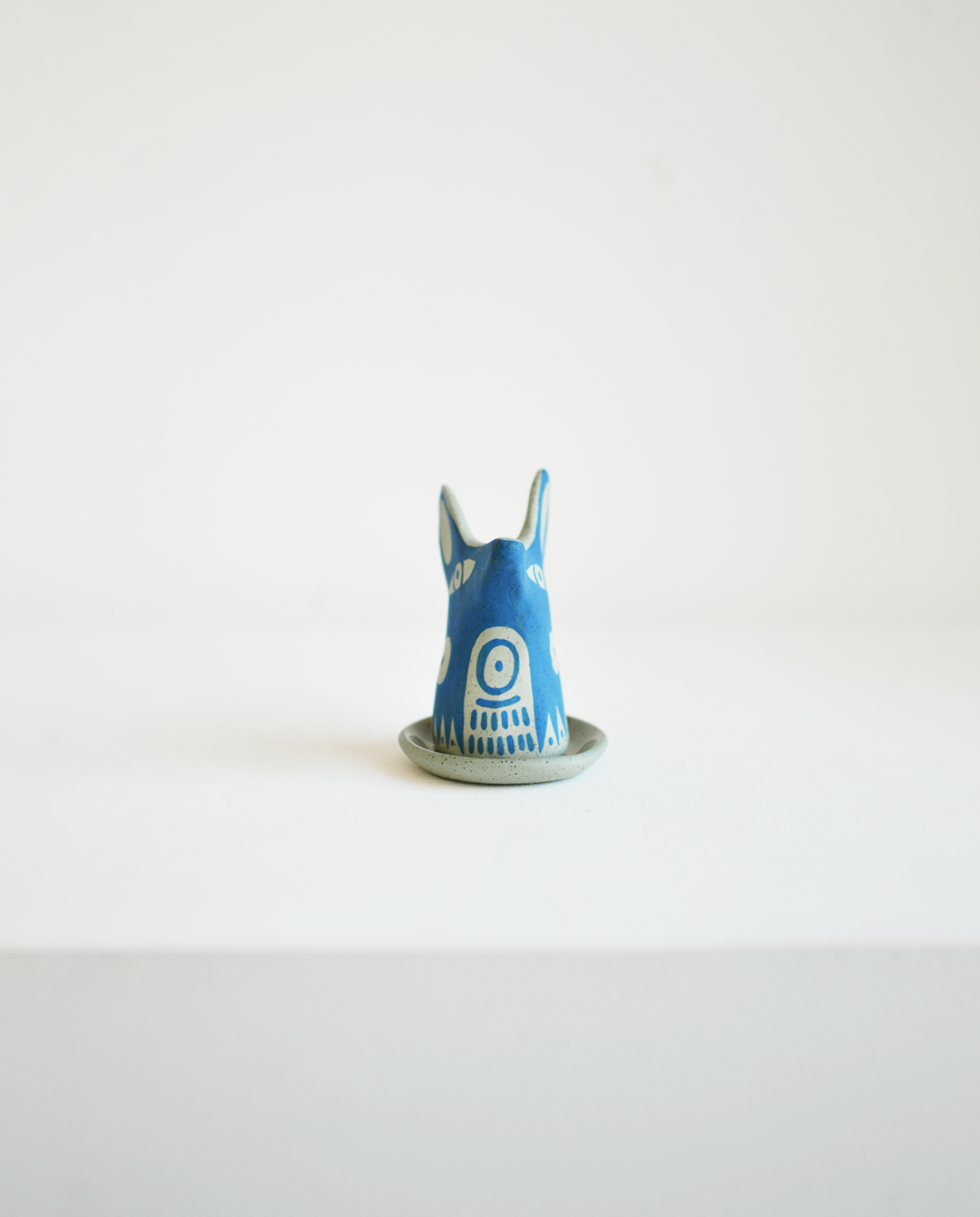 Perro y Arena Incensario - Fauna Azul Coyote