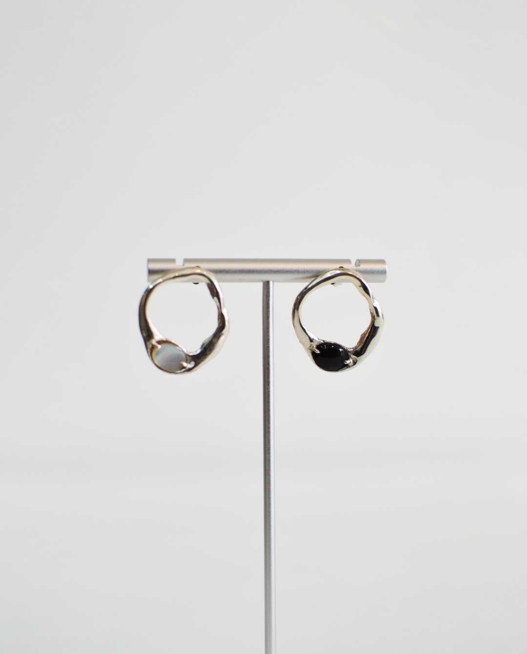 X Anagore Aretes Lago B/N