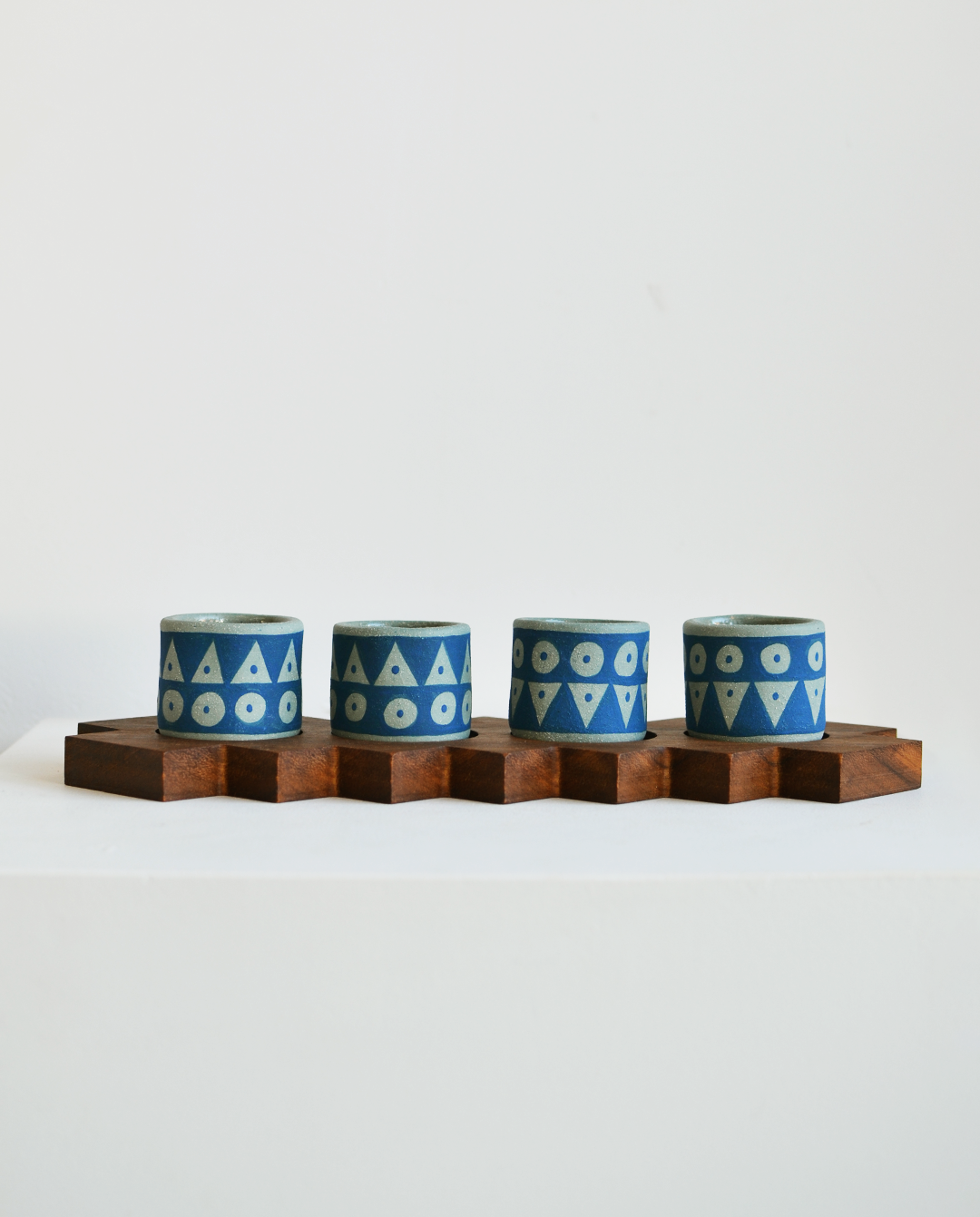 Perro y Arena - Set 4 mezcaleros con tabla cactus