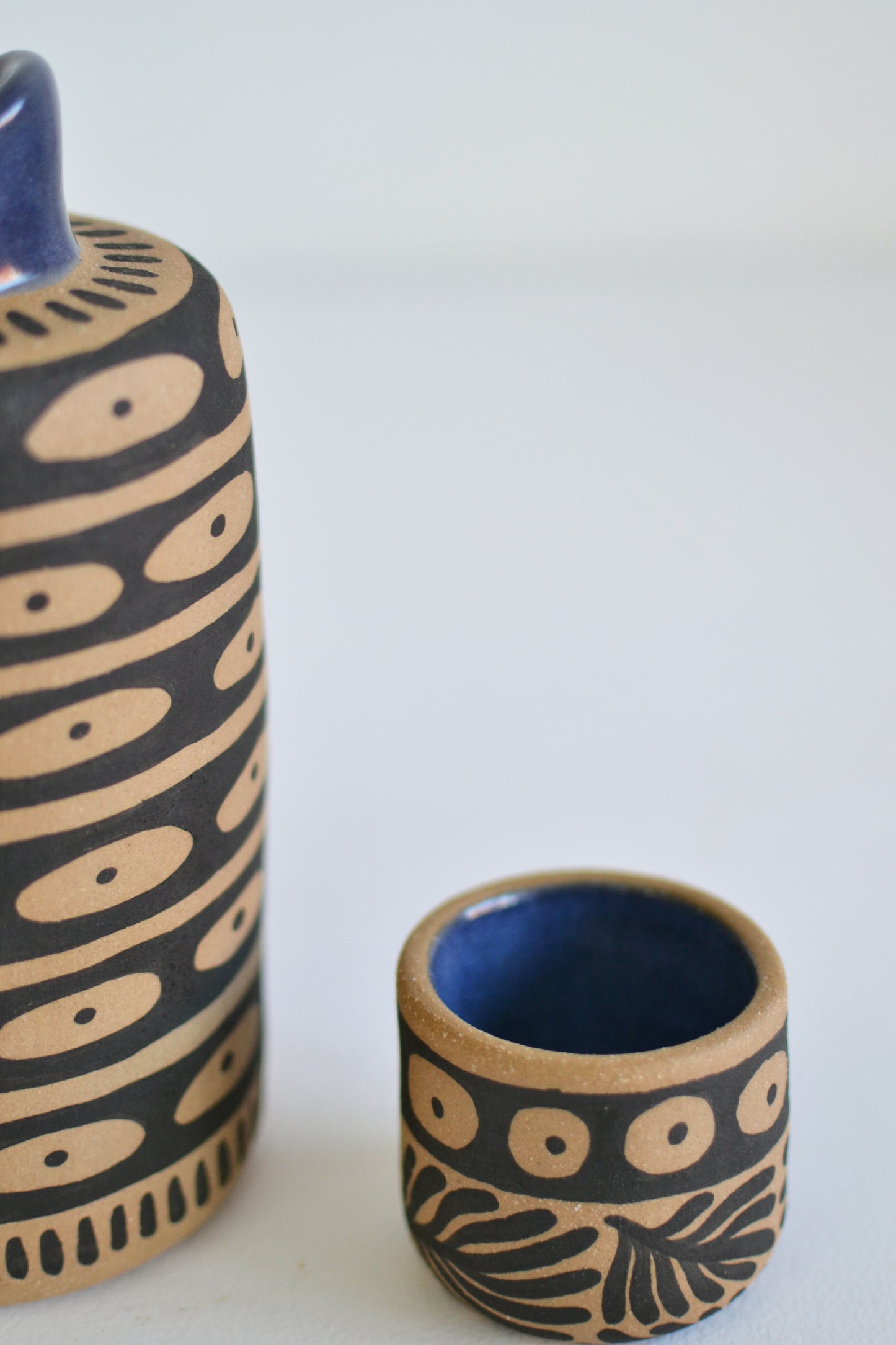 Perro y Arena - Mezcalero Jarrón