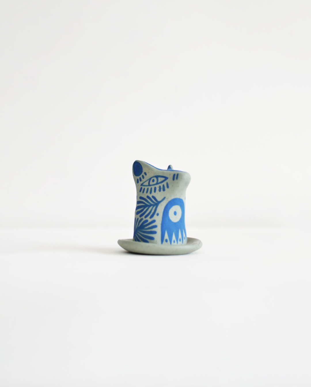 Perro y Arena Incensario - Fauna Azul Gato