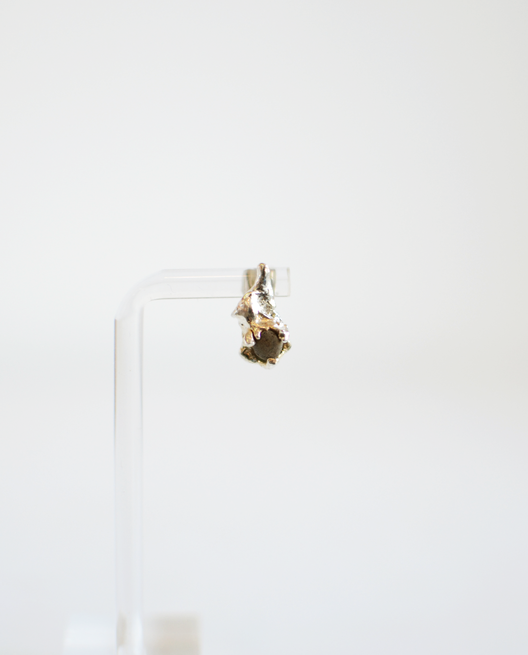 Mino Mino Aretes Anémona Café