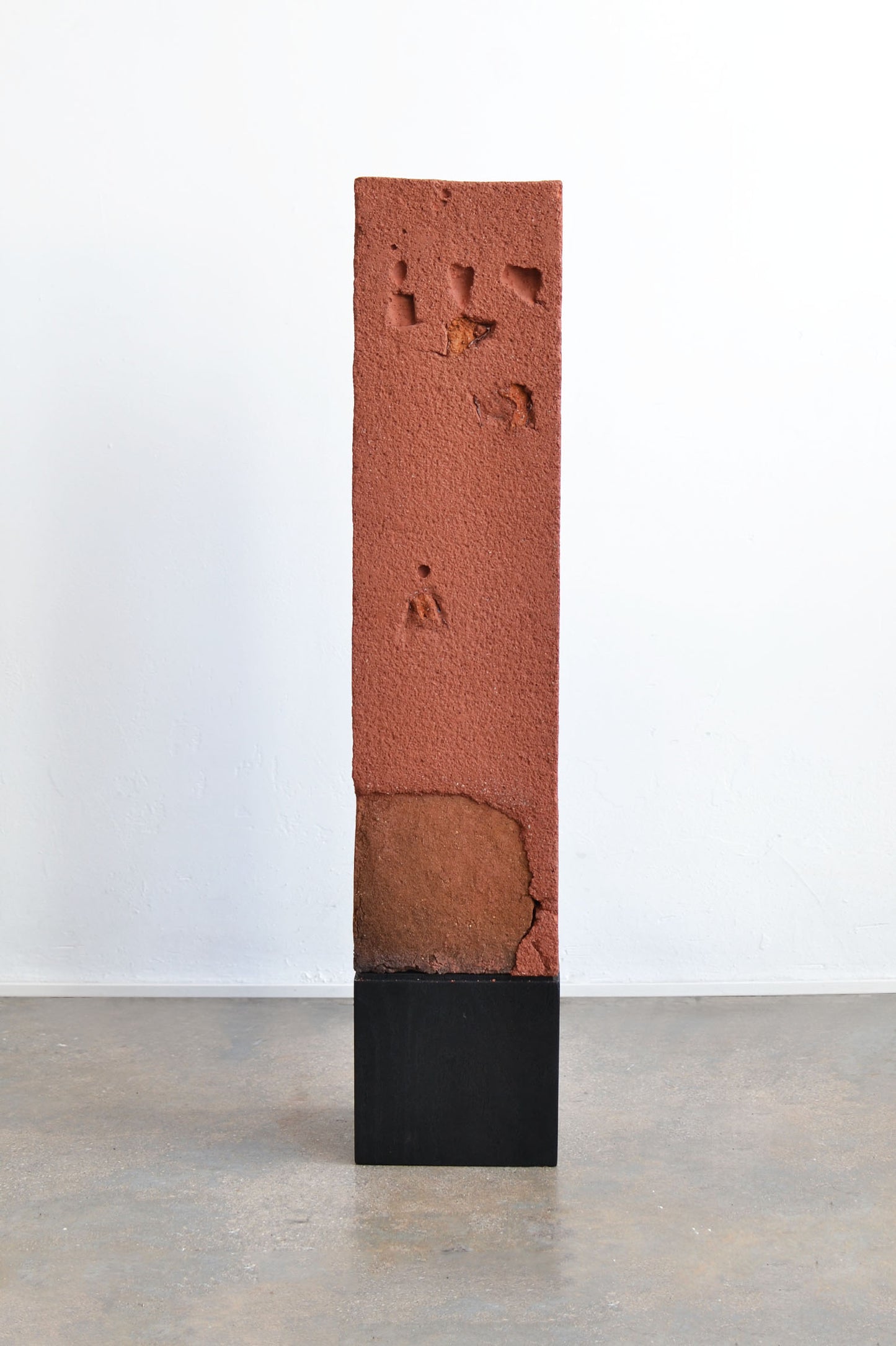 Laura Huerta + Gael Guerrero "Bodies of memory" Terracota earthen core
