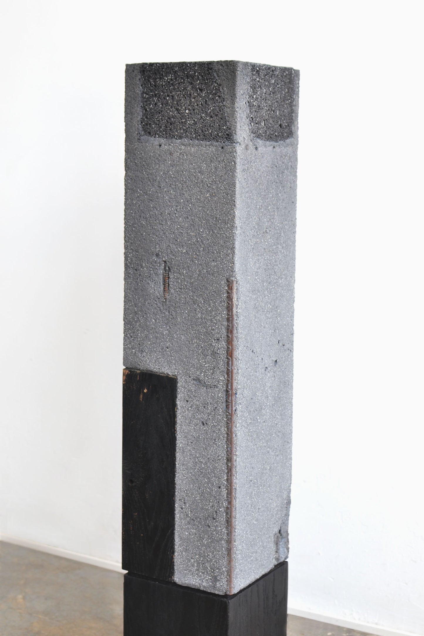 Laura Huerta + Gael Guerrero "Bodies of memory" Urban remains