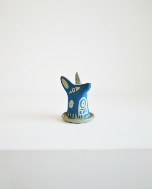 Perro y Arena Incensario - Fauna Azul Coyote