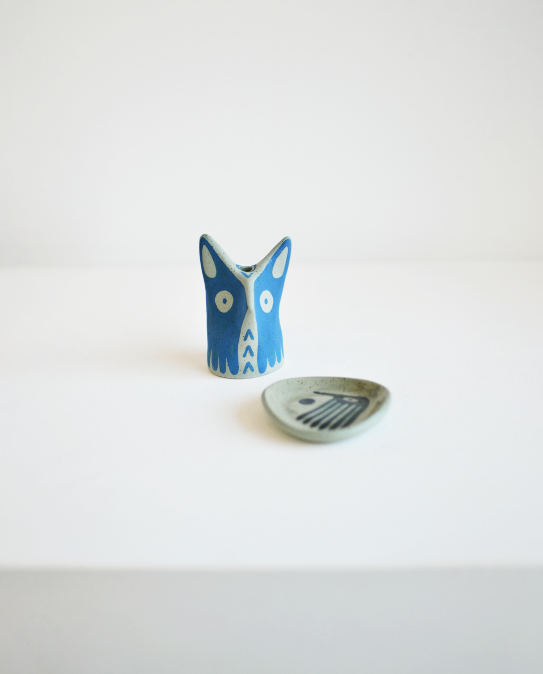 Perro y Arena Incensario - Fauna Azul Búho