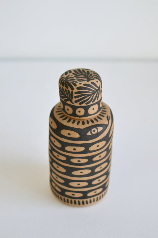 Perro y Arena - Mezcalero Jarrón