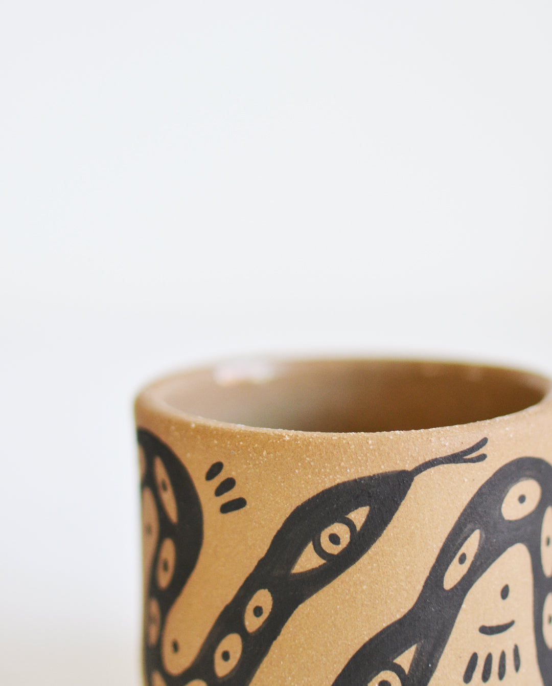 Perro y Arena Contenedor y quemador - Coyote