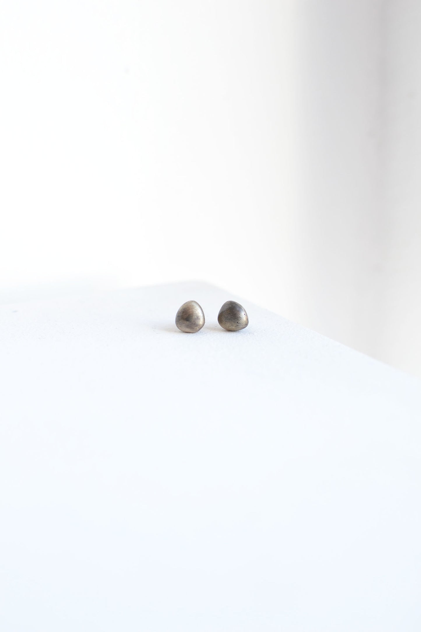A Veces Hueso - Aretes piedra de río