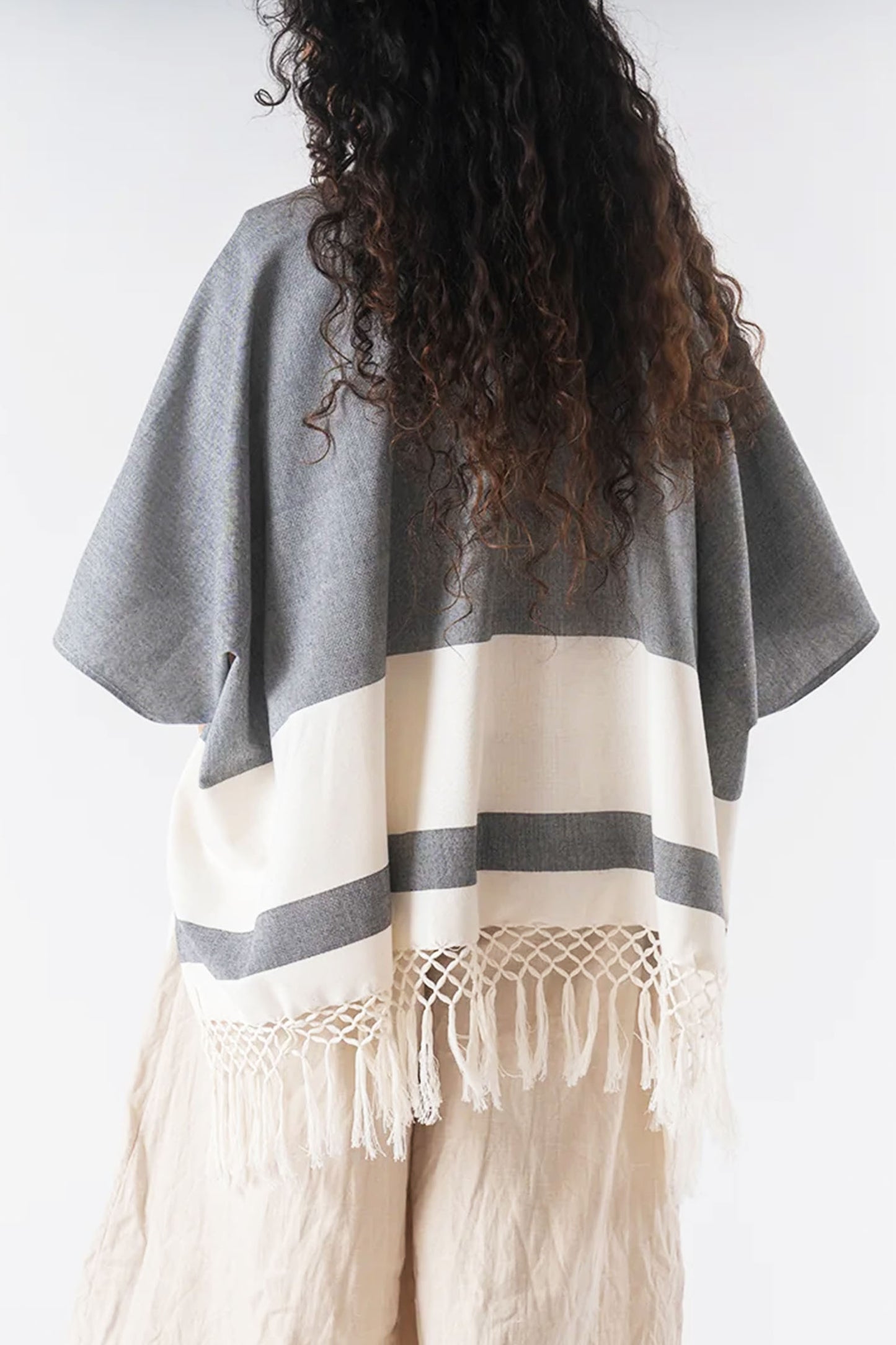 Candor Wind Flow - Open Poncho